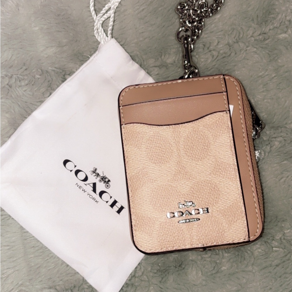 ❌SOLD❌Coach Tan Card Holder with Silver Chain